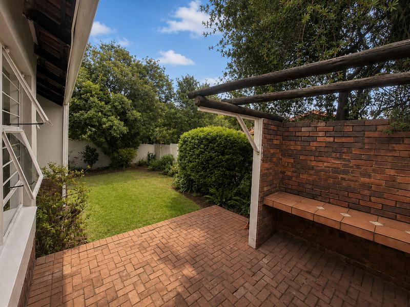 2 Bedroom Property for Sale in Bryanston Gauteng