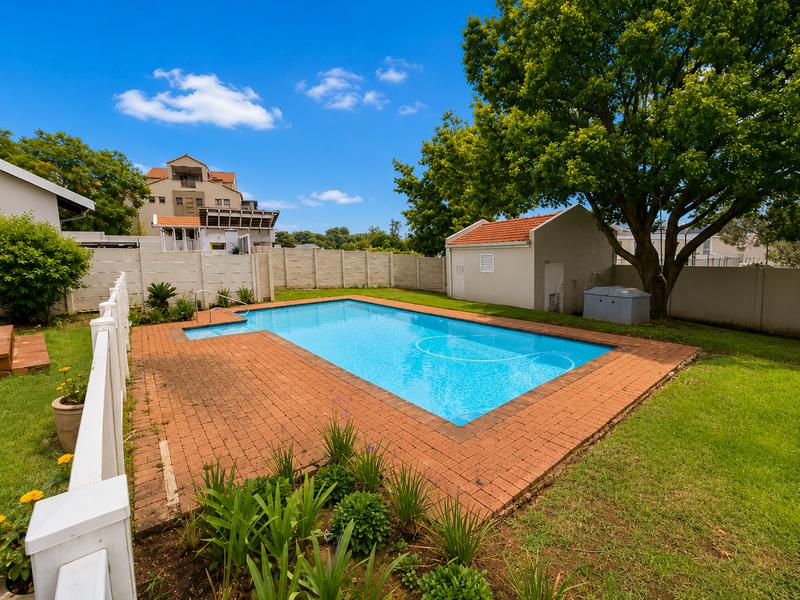 2 Bedroom Property for Sale in Bryanston Gauteng
