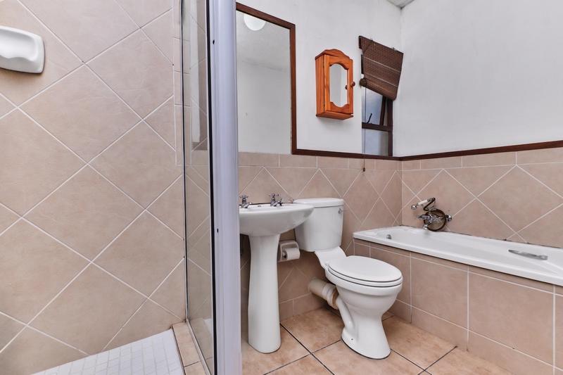 1 Bedroom Property for Sale in Lonehill Gauteng