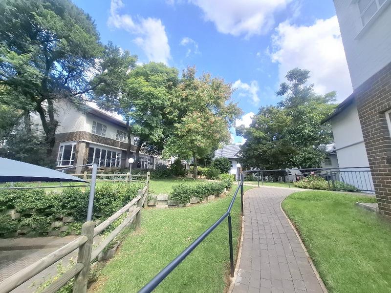 2 Bedroom Property for Sale in Lonehill Gauteng