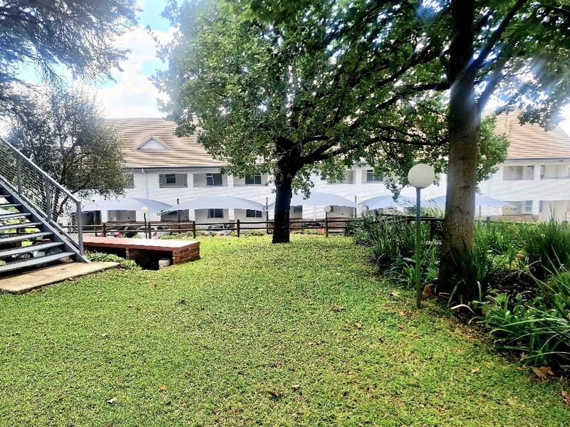 2 Bedroom Property for Sale in Lonehill Gauteng