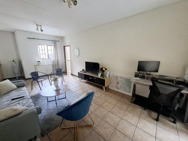 1 Bedroom Property for Sale in Pineslopes Gauteng