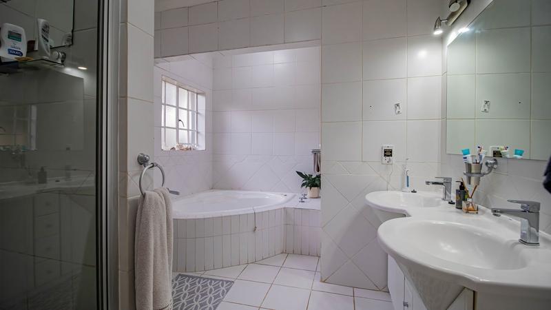 4 Bedroom Property for Sale in Eden Glen Gauteng