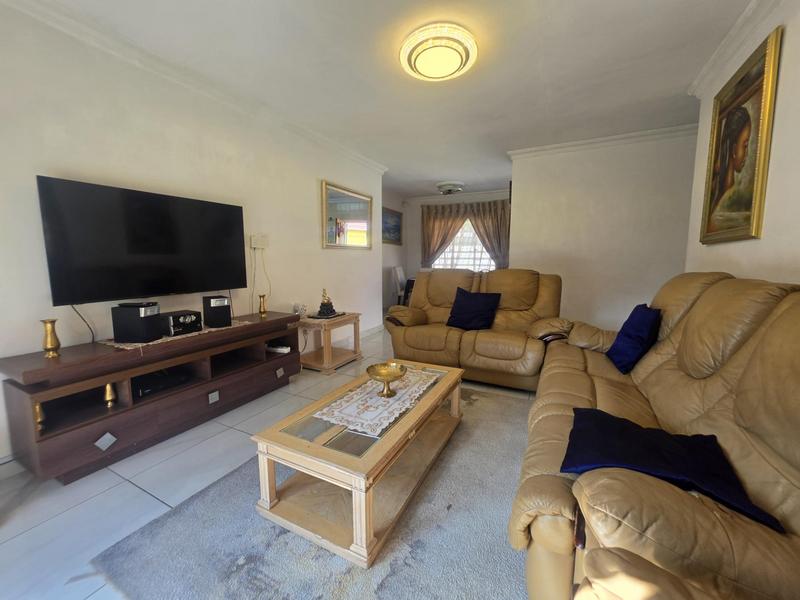 4 Bedroom Property for Sale in Albertsdal Gauteng