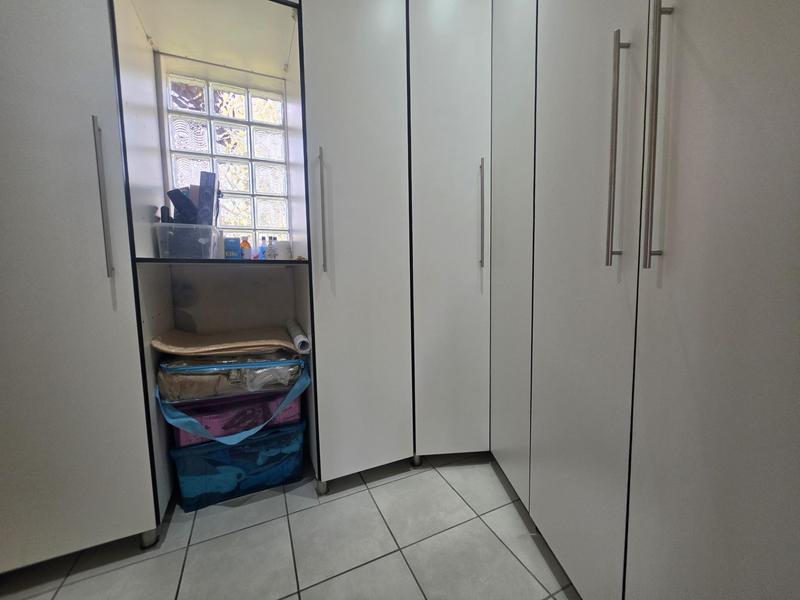 4 Bedroom Property for Sale in Albertsdal Gauteng
