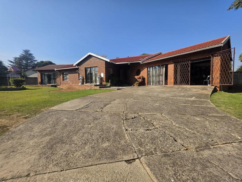 4 Bedroom Property for Sale in Albertsdal Gauteng