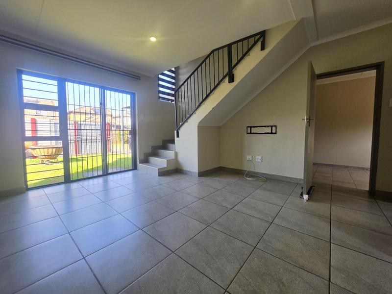 3 Bedroom Property for Sale in Albertsdal Gauteng