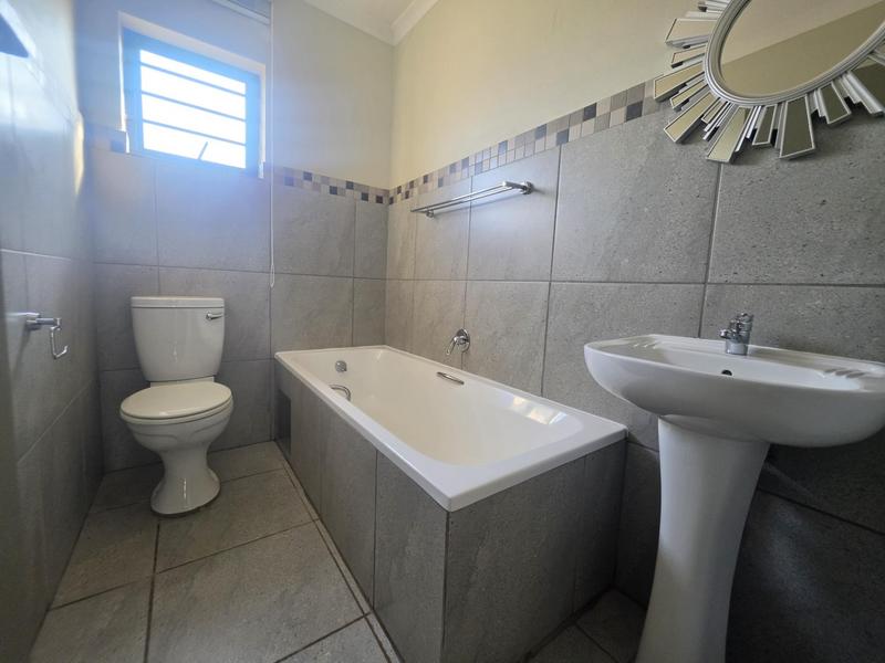 3 Bedroom Property for Sale in Albertsdal Gauteng