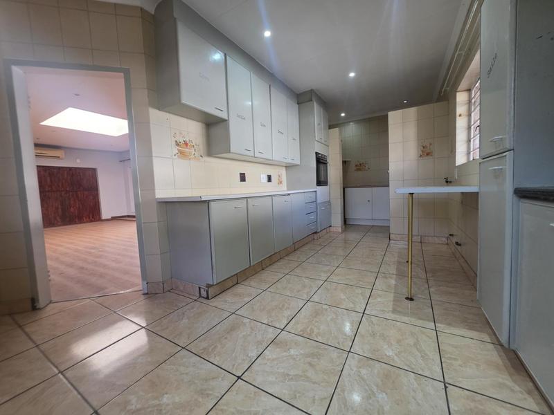 3 Bedroom Property for Sale in Brackendowns Gauteng