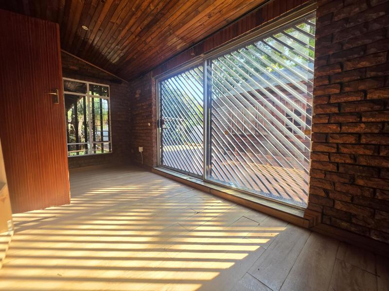 3 Bedroom Property for Sale in Brackendowns Gauteng