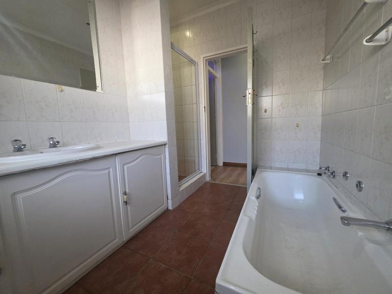 3 Bedroom Property for Sale in Brackendowns Gauteng