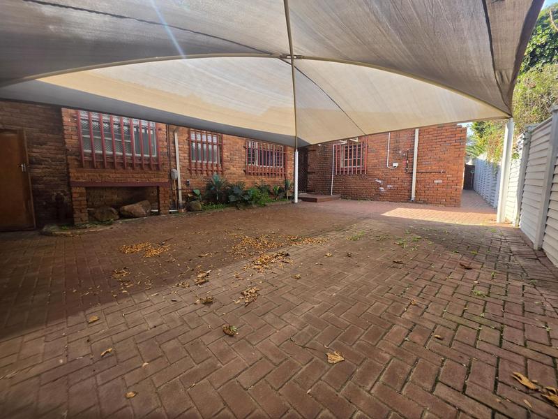 3 Bedroom Property for Sale in Brackendowns Gauteng
