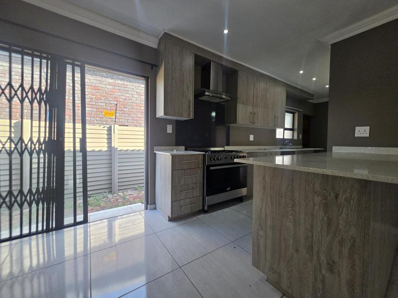 3 Bedroom Property for Sale in Brackenhurst Gauteng