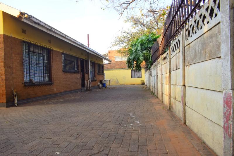 6 Bedroom Property for Sale in Primrose Gauteng