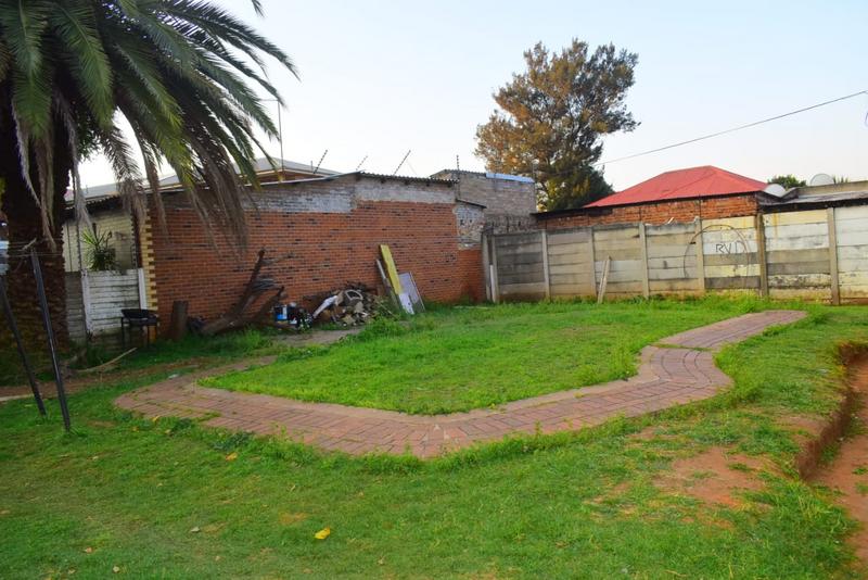 6 Bedroom Property for Sale in Primrose Gauteng