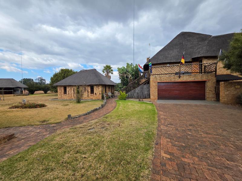 7 Bedroom Property for Sale in Mooilande Gauteng