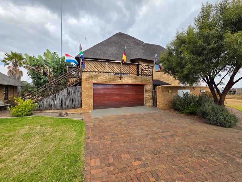 7 Bedroom Property for Sale in Mooilande Gauteng