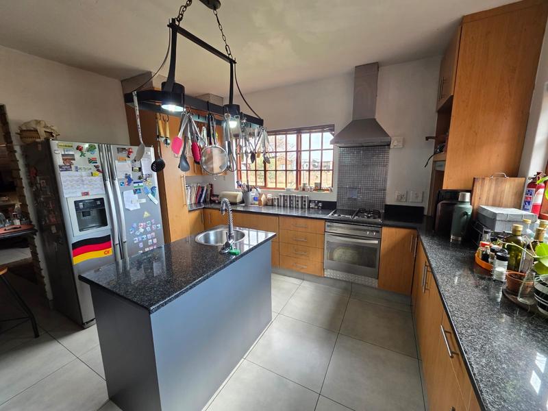 7 Bedroom Property for Sale in Mooilande Gauteng