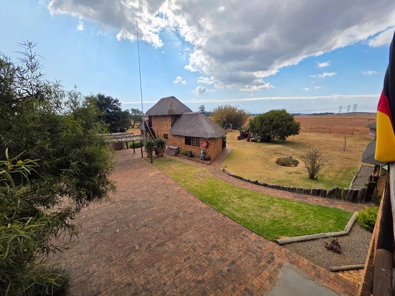 7 Bedroom Property for Sale in Mooilande Gauteng