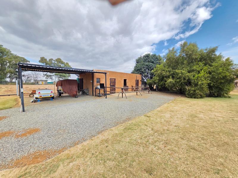 7 Bedroom Property for Sale in Mooilande Gauteng