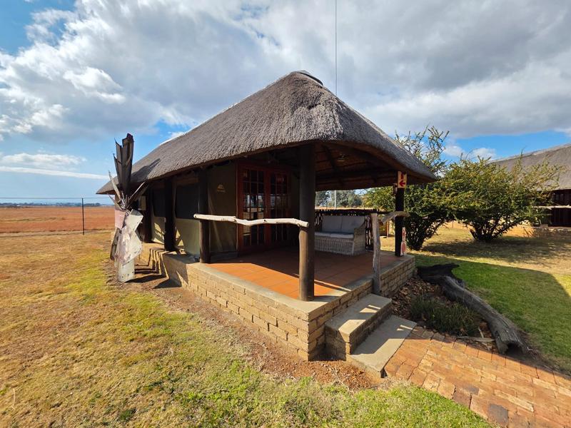 7 Bedroom Property for Sale in Mooilande Gauteng