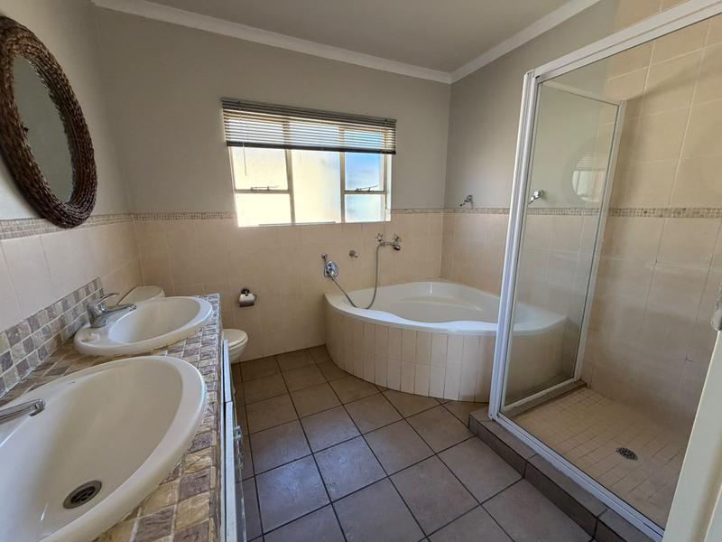 3 Bedroom Property for Sale in Three Rivers Gauteng