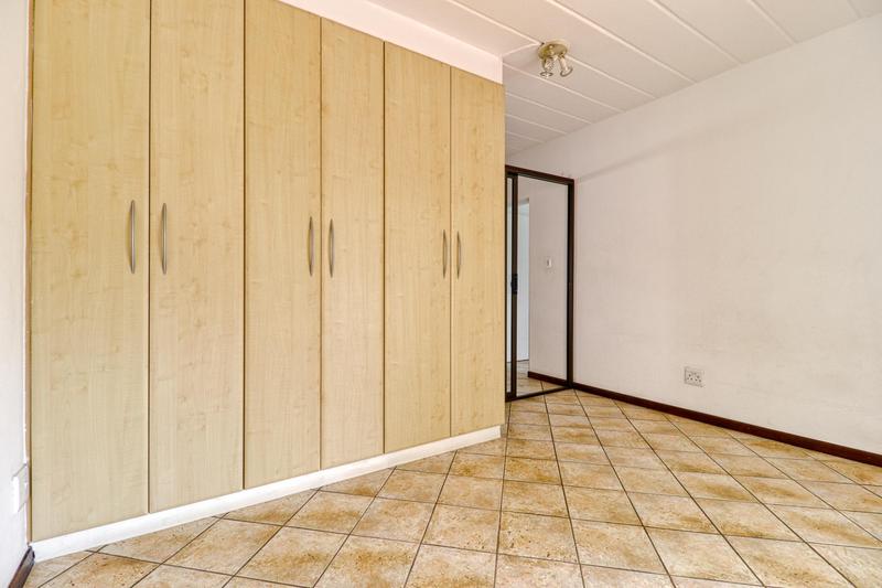 1 Bedroom Property for Sale in Noordhang Gauteng