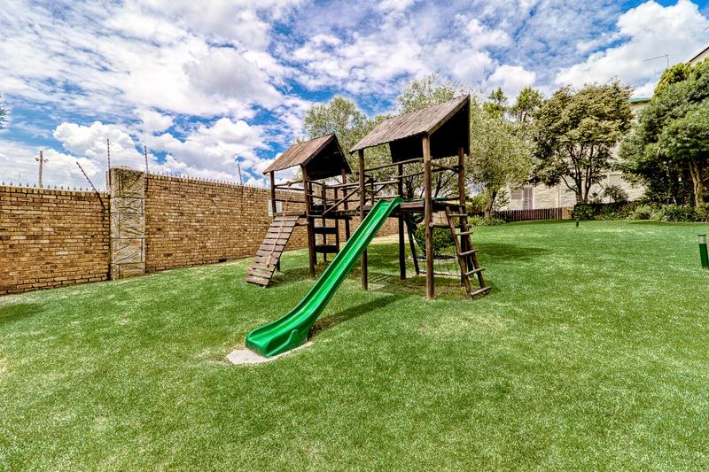 1 Bedroom Property for Sale in Noordhang Gauteng