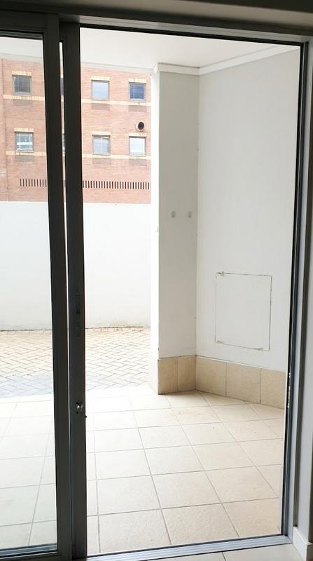 To Let 2 Bedroom Property for Rent in Sandown Gauteng