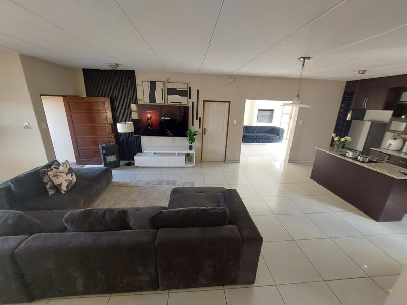 3 Bedroom Property for Sale in Vanderbijlpark SE 8 Gauteng