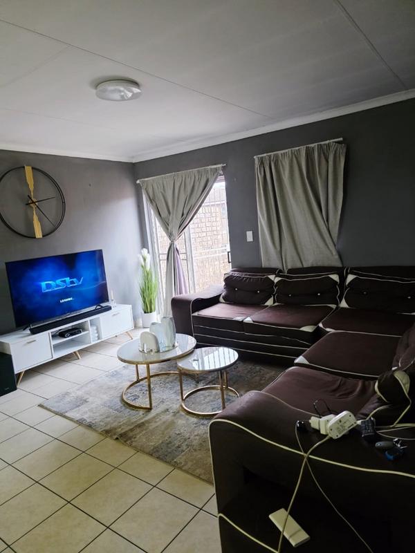 2 Bedroom Property for Sale in Birchleigh Gauteng