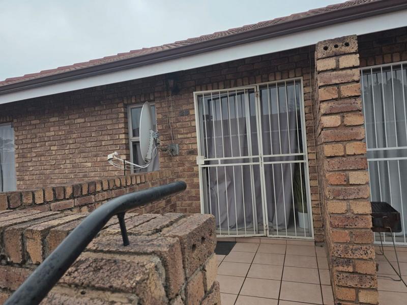 2 Bedroom Property for Sale in Birchleigh Gauteng