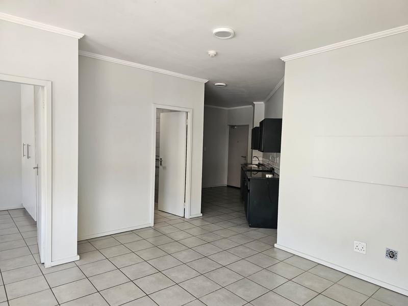 To Let 2 Bedroom Property for Rent in Florida Gauteng