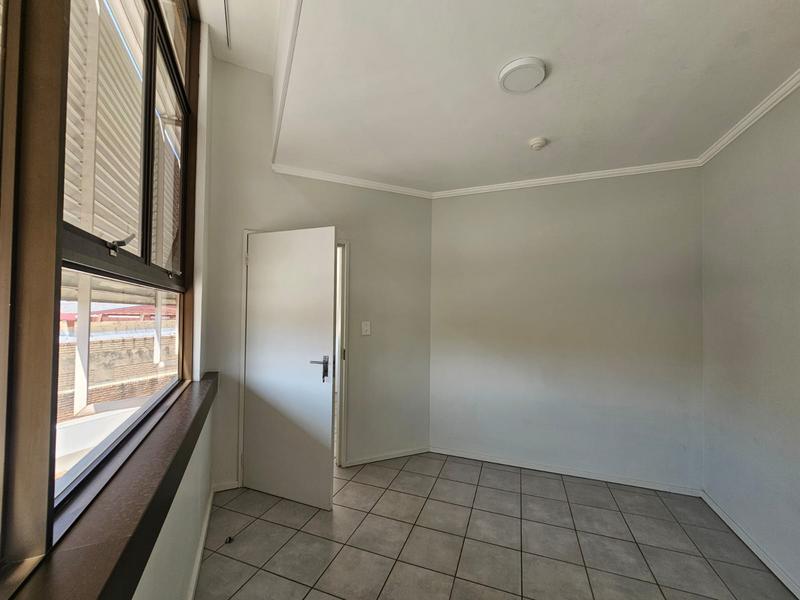 To Let 2 Bedroom Property for Rent in Florida Gauteng