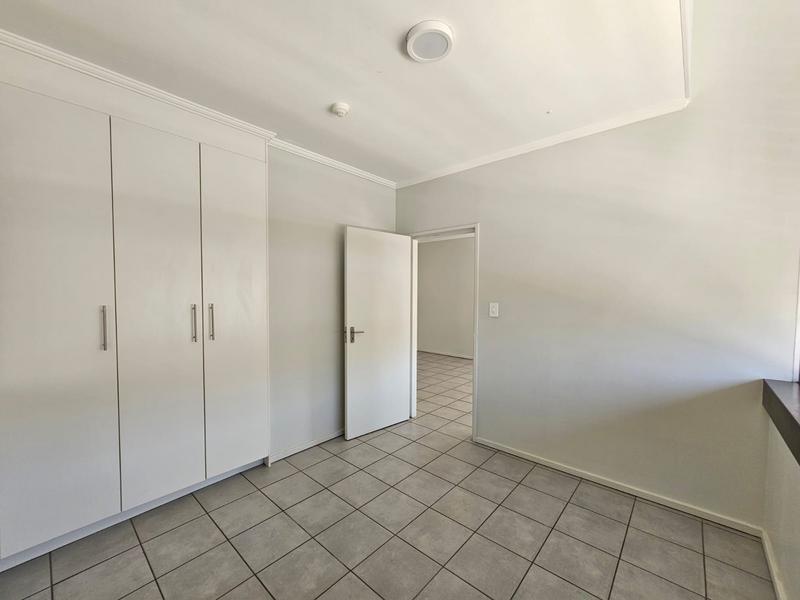 To Let 2 Bedroom Property for Rent in Florida Gauteng