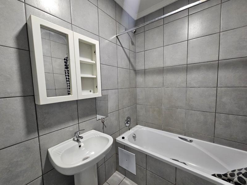 To Let 2 Bedroom Property for Rent in Florida Gauteng