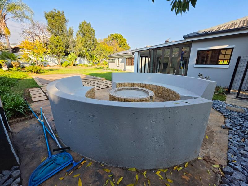 To Let 4 Bedroom Property for Rent in Six Fountains Estate Gauteng