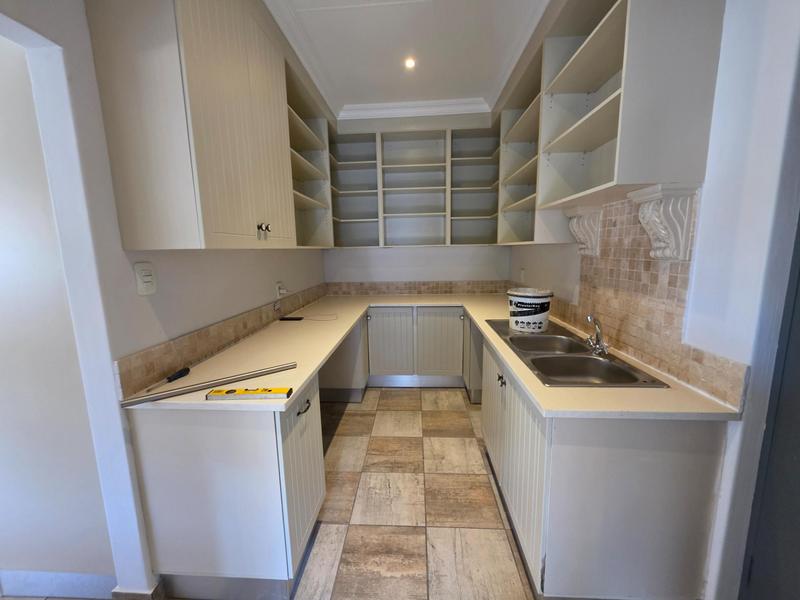 To Let 4 Bedroom Property for Rent in Six Fountains Estate Gauteng
