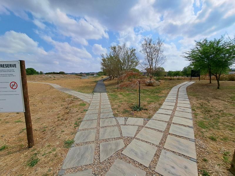 To Let 4 Bedroom Property for Rent in Six Fountains Estate Gauteng