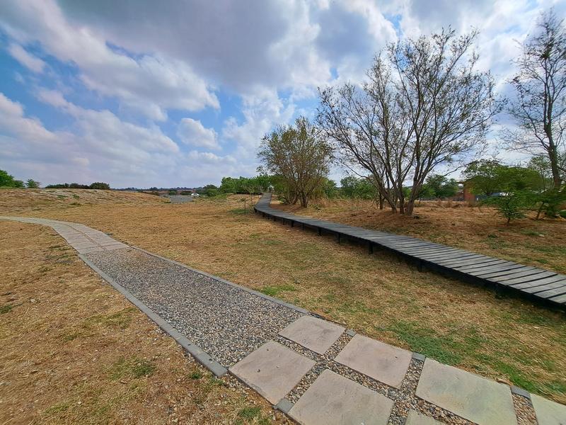 To Let 4 Bedroom Property for Rent in Six Fountains Estate Gauteng