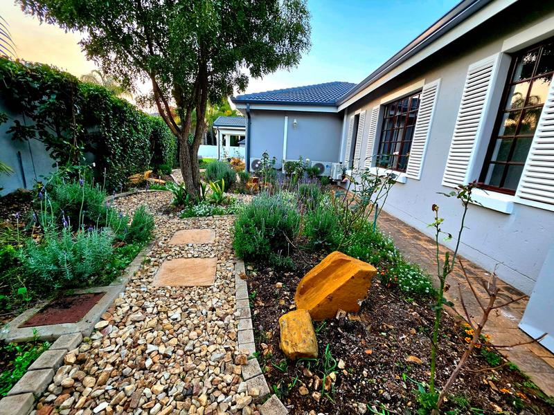 To Let 4 Bedroom Property for Rent in Six Fountains Residential Estate Gauteng