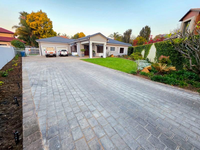 To Let 4 Bedroom Property for Rent in Six Fountains Residential Estate Gauteng