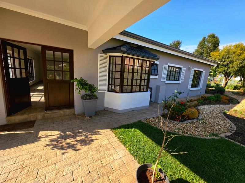 To Let 4 Bedroom Property for Rent in Six Fountains Residential Estate Gauteng