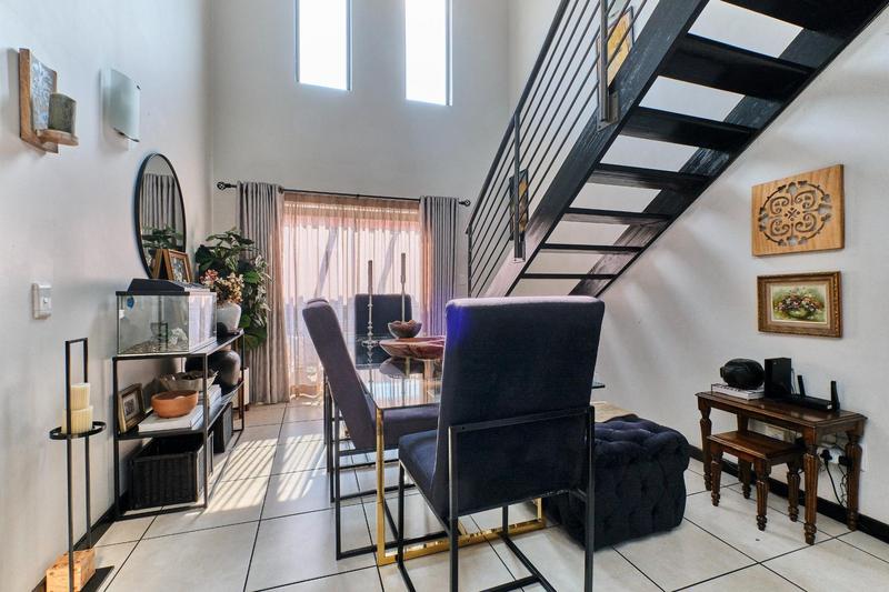 2 Bedroom Property for Sale in Sunninghill Gauteng