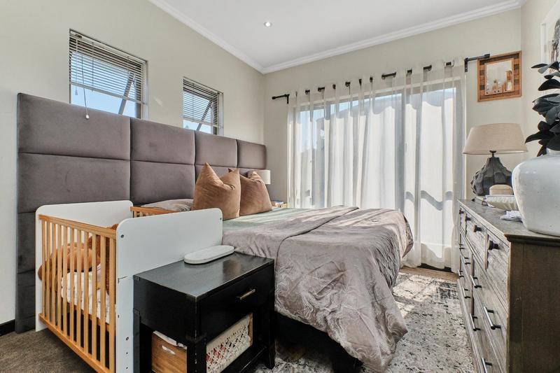 2 Bedroom Property for Sale in Sunninghill Gauteng