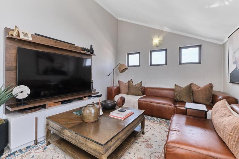 2 Bedroom Property for Sale in Sunninghill Gauteng