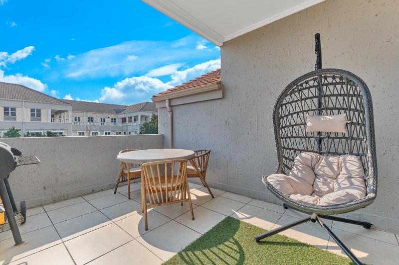 2 Bedroom Property for Sale in Sunninghill Gauteng