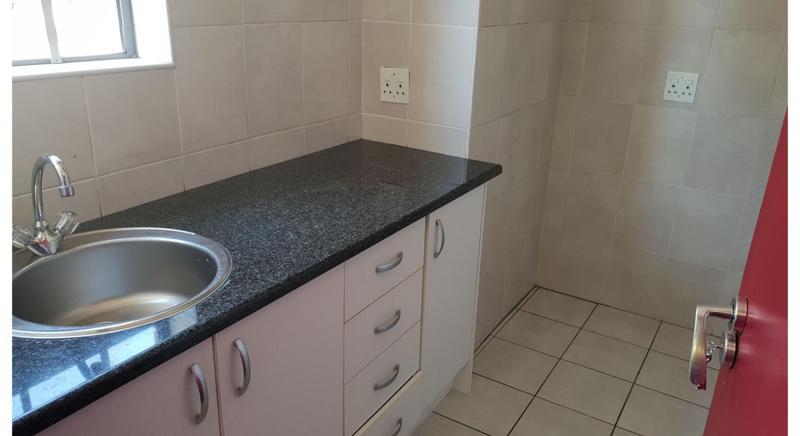 To Let Commercial Property for Rent in Randjespark Gauteng