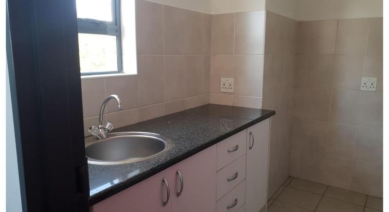 To Let Commercial Property for Rent in Randjespark Gauteng