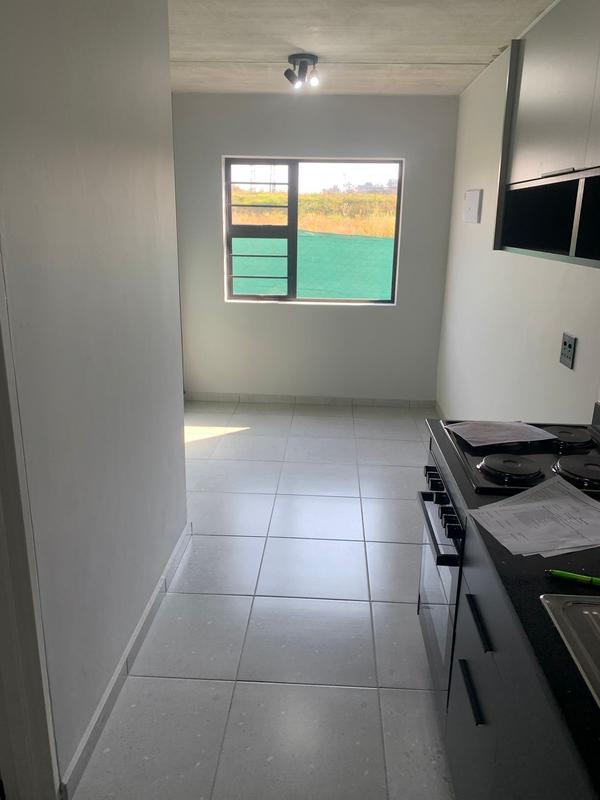 To Let 2 Bedroom Property for Rent in Fleurhof Gauteng